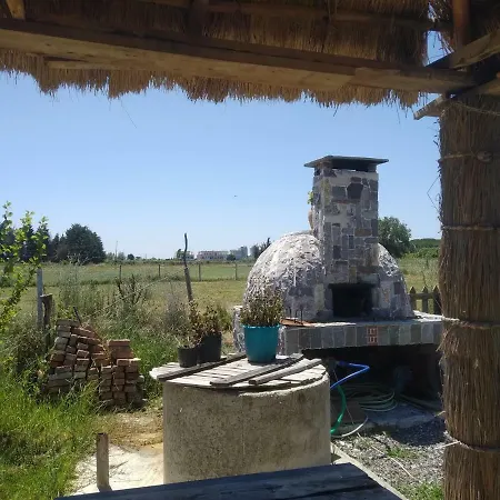 Dom wakacyjny Gjiri Lalzit Vacation *